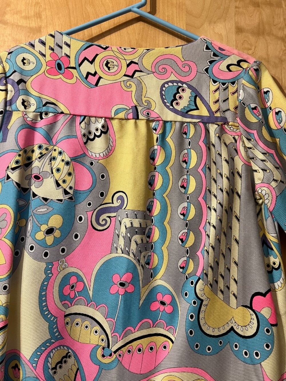 Vintage 1970s Colorful Psychedelic Top or Dress Size Large NWT - Picture 14 of 15